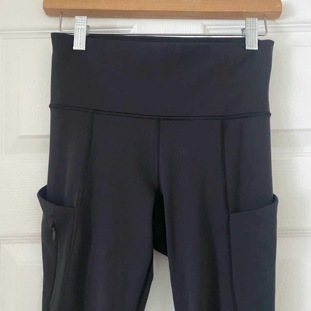 Athleta workout pant with side pockets